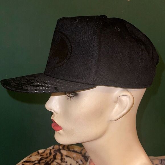 Batman Black w/Ghost Bats SnapBack Hat DC Comics Gotham Youth OSFM New - Picture 4 of 11